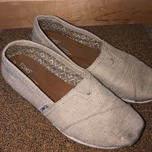 Gold/Tan Toms